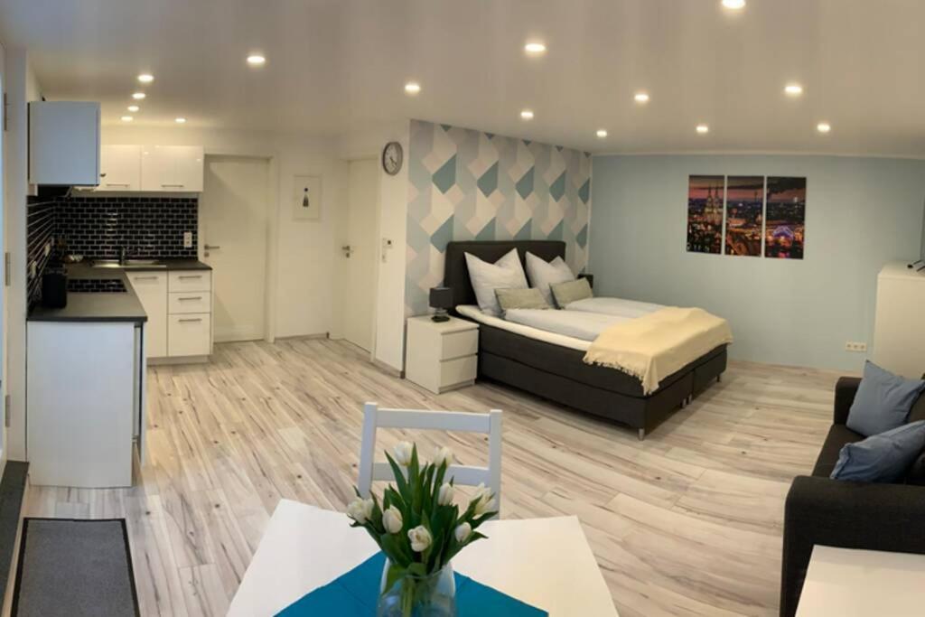 Modern Renovated Apartment Suited For Business Consultants - In Close Distance To Dt, Dhl And Un Campus - Reserved Parking Bonn Bagian luar foto
